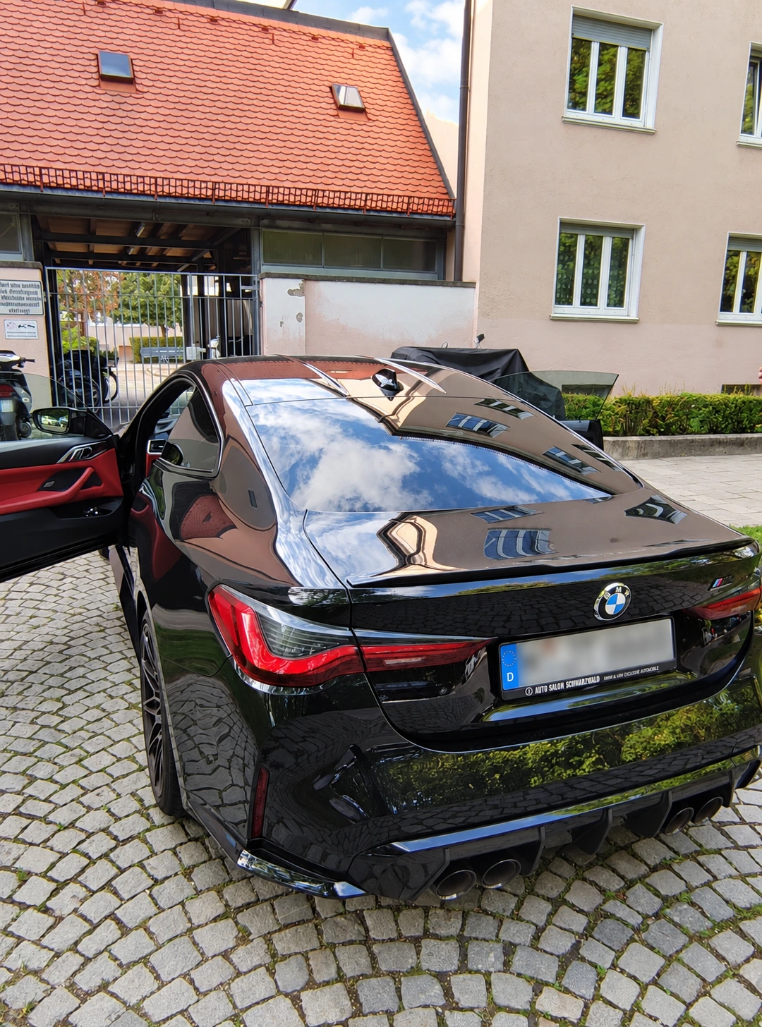 BMW M4 Competition M xDrive: Einbauansicht 2